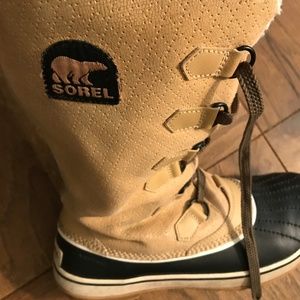Sorel Caribou Boots